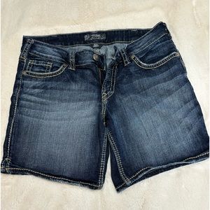 Silver Suki shorts size 32